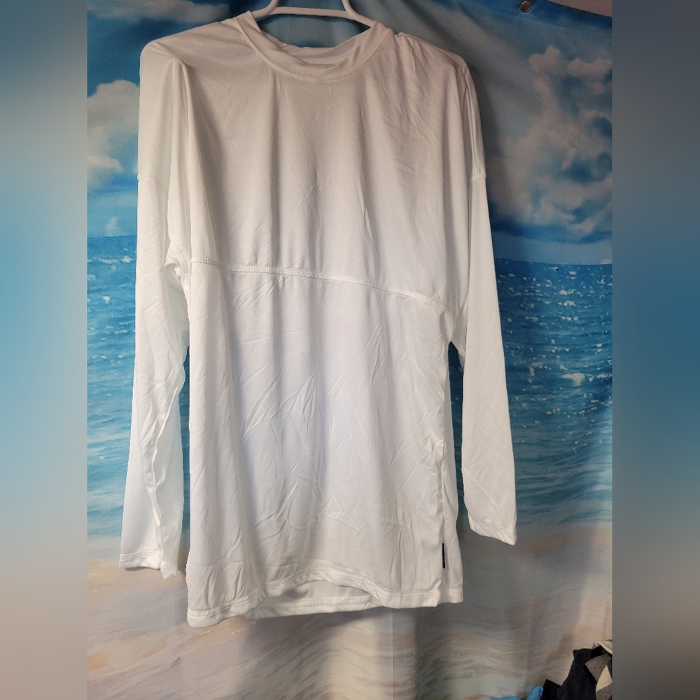 Spirit Jersey NWOT White Performance Long Sleeve Tee Men's Size Medium